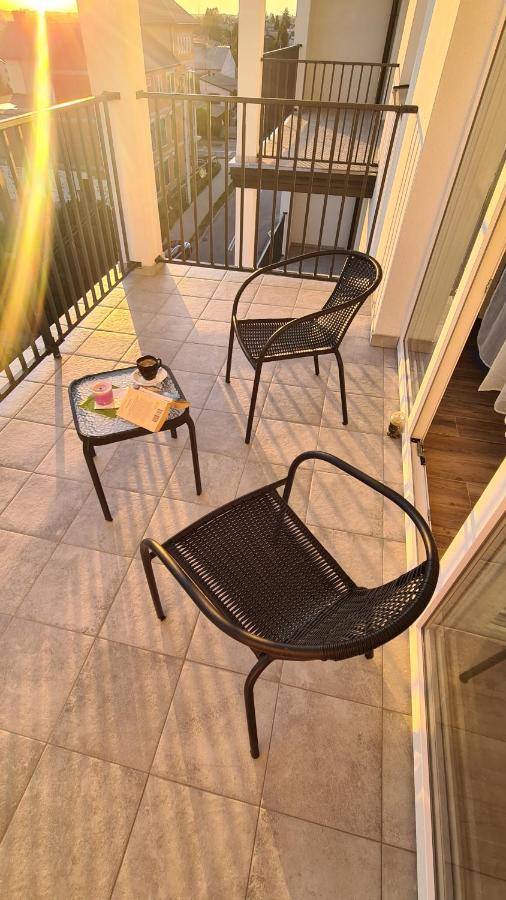 Sloneczny Apartament Warka Exteriör bild
