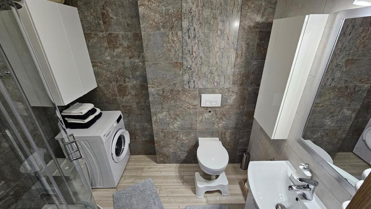 Sloneczny Apartament Warka Exteriör bild
